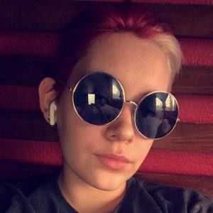 Meet your Posher, Noelle